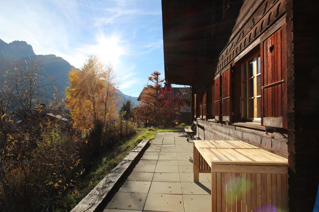 Les Jumelles Villa Gstaad Ruang foto